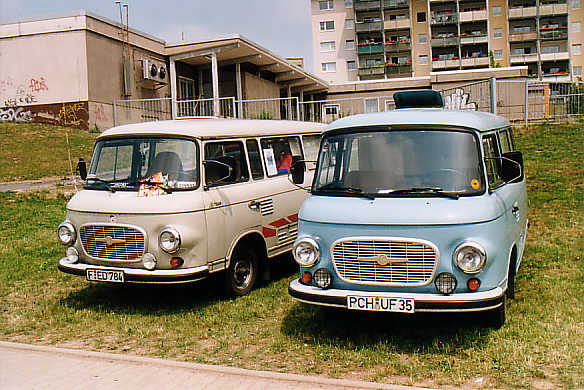 Barkas der VWBus des Ostens Barkas B1000 im Doppelpack