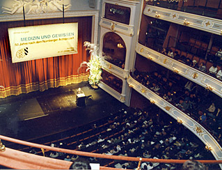 Foto: Der Kongreß 'Medizin und Gewissen', Nürnberg 1996 Foto: Der Kongreß 'Medizin und Gewissen', Nürnberg 1996